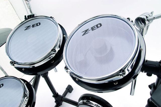 blank The mesh pads offer a good degree of sensitivity and feel pleasant under the stick